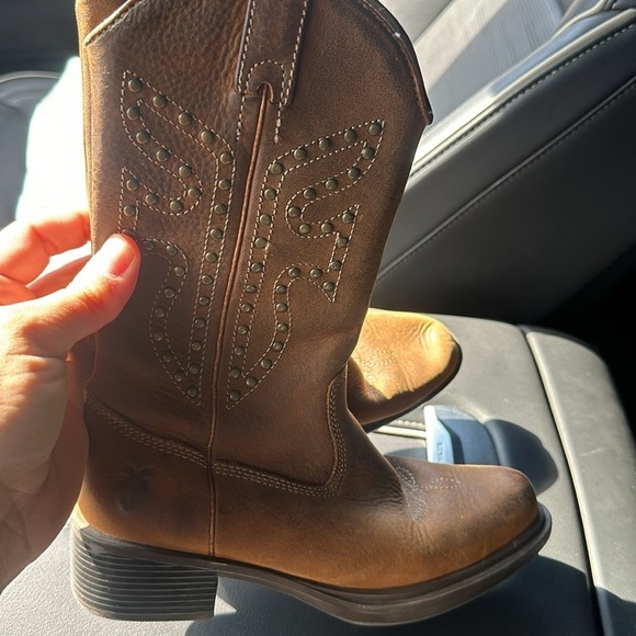FRYE Logo Studded Leather Cowgirl Western Boot 13.5 Lil’ Daisy Duke girls - Picture 1 of 3